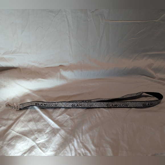 GlamGlow Lanyard - Picture 2 of 2